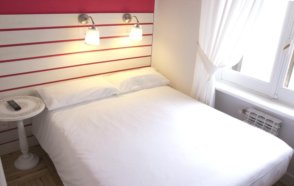 Hostal Monjes Peregrinos Burgo Oda fotoğraf